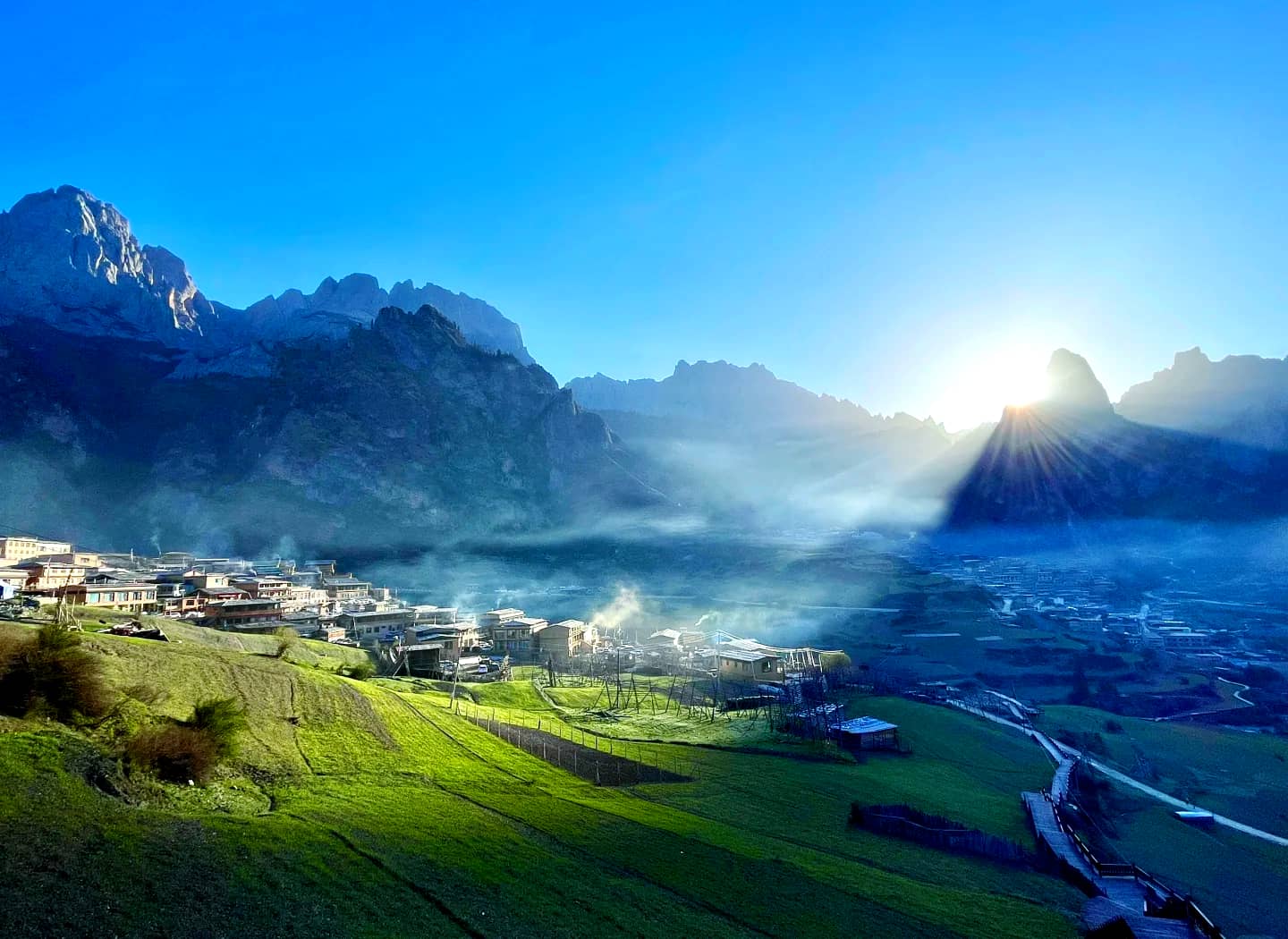 Zagana Travel Guide: Hiking and Drone Photography in Gansu's Hidden Stone Castle